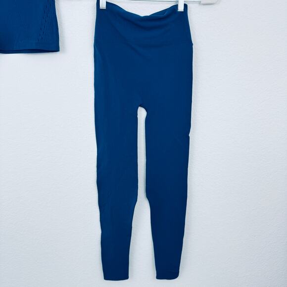 Fogal Womens Osmo Crop Top Aleen Leggings Set Size S/M Perforated Active Baltic - Picture 5 of 12